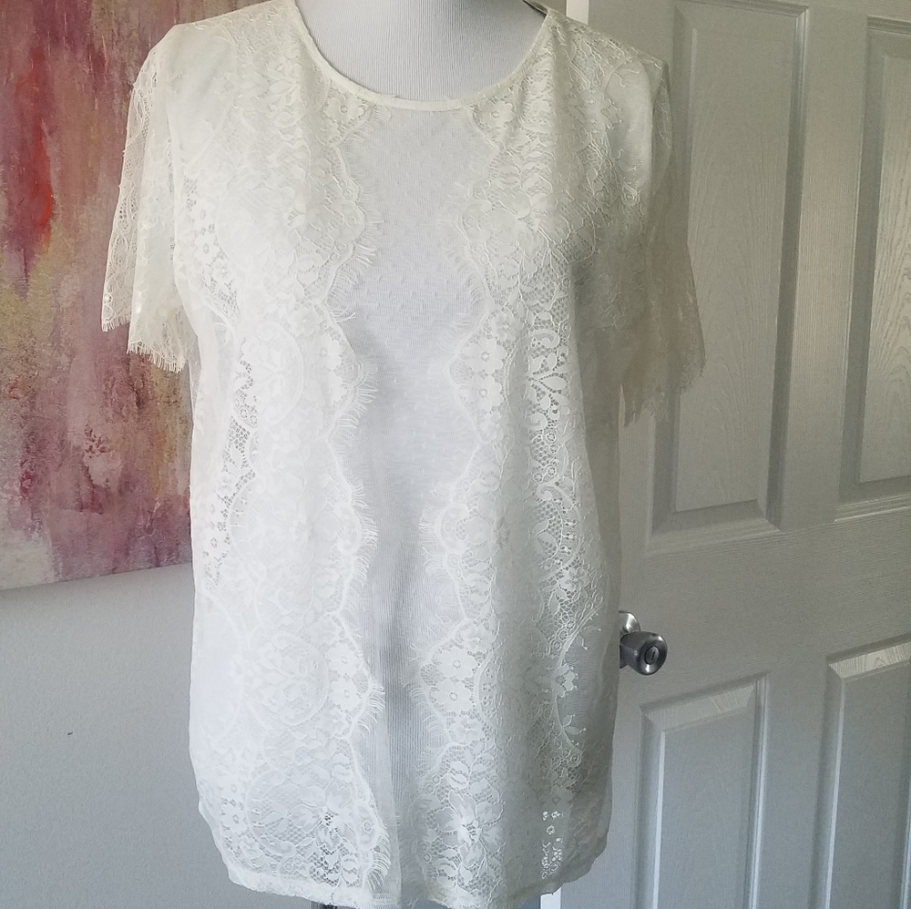 NWT GORGEOUS EXPRESS LACE TOP